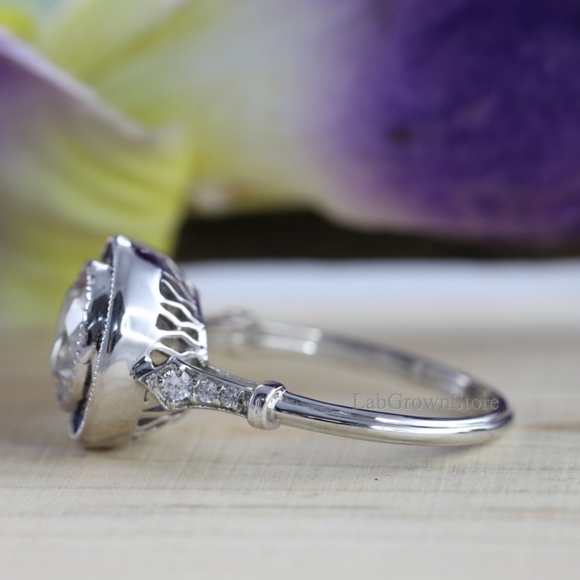 Handmade Art Deco Inspired Diamond and Sapphire Engagement Ring. - Picture 5 of 11